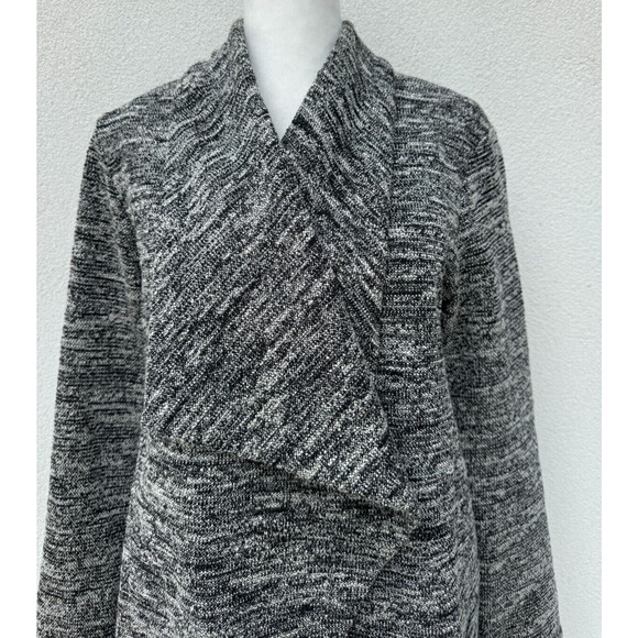 Club Monaco Small Textured Wrap Coat in Black and White - Picture 2 of 13